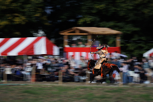 写真：0457躍動する河越流鏑馬