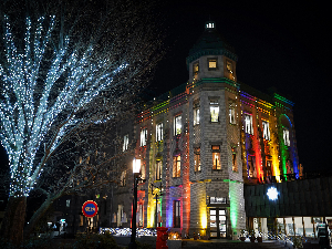 りそなコエドテラスのライトアップの写真