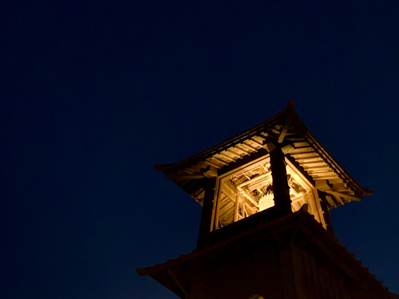 0114ライトアップされた時の鐘