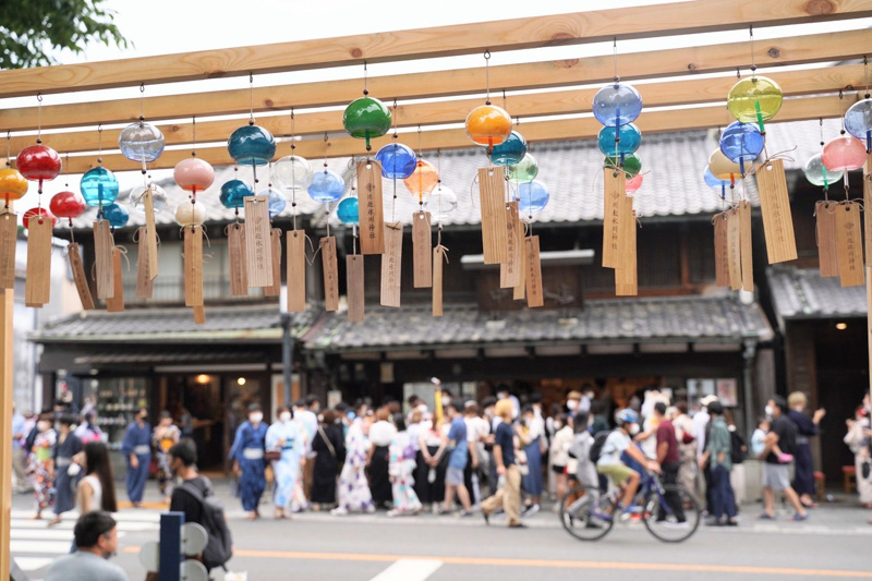 0267一番街にも響く風鈴の音色